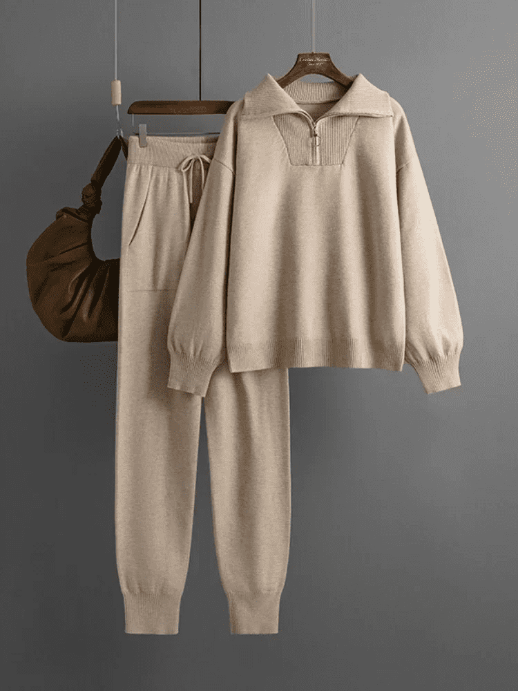 April - Sweatsuit Set