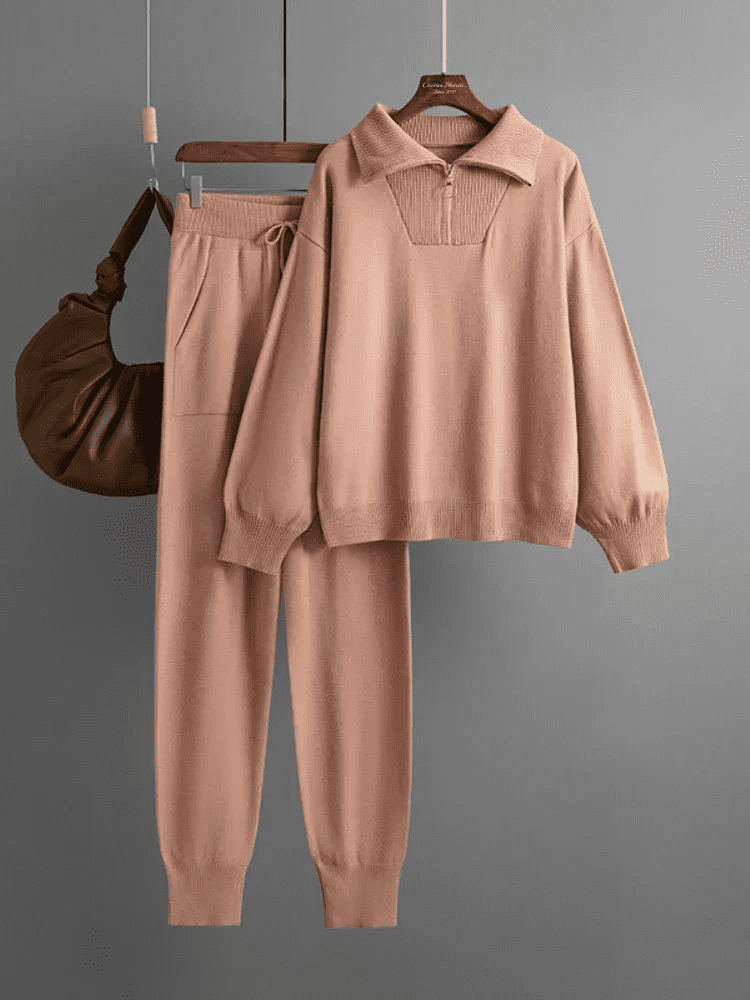 April - Sweatsuit Set